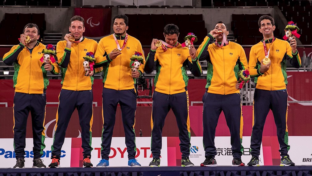 De forma inédita, Brasil conquista medalha de ouro na Copa do