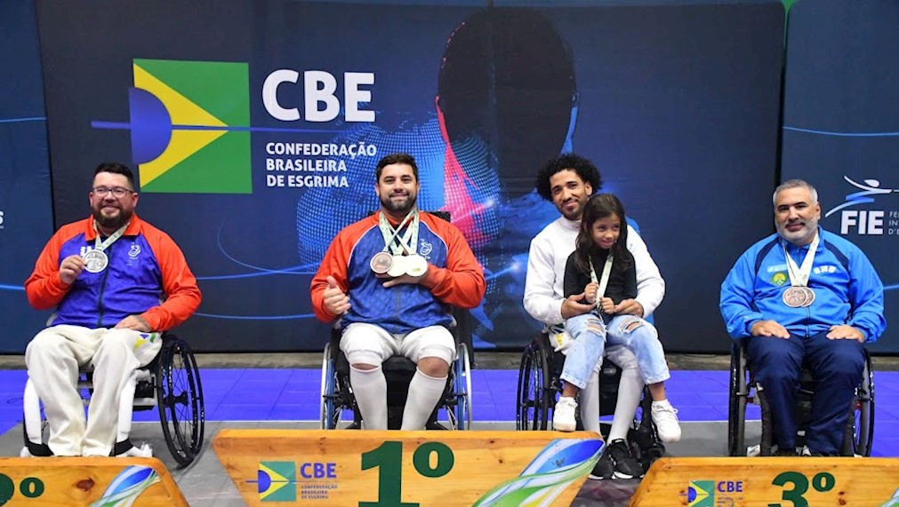 Campeã do US Open treina com Seleção Brasileira de tênis em cadeira de  rodas no CT visando vaga para Paris 2024 - CPB