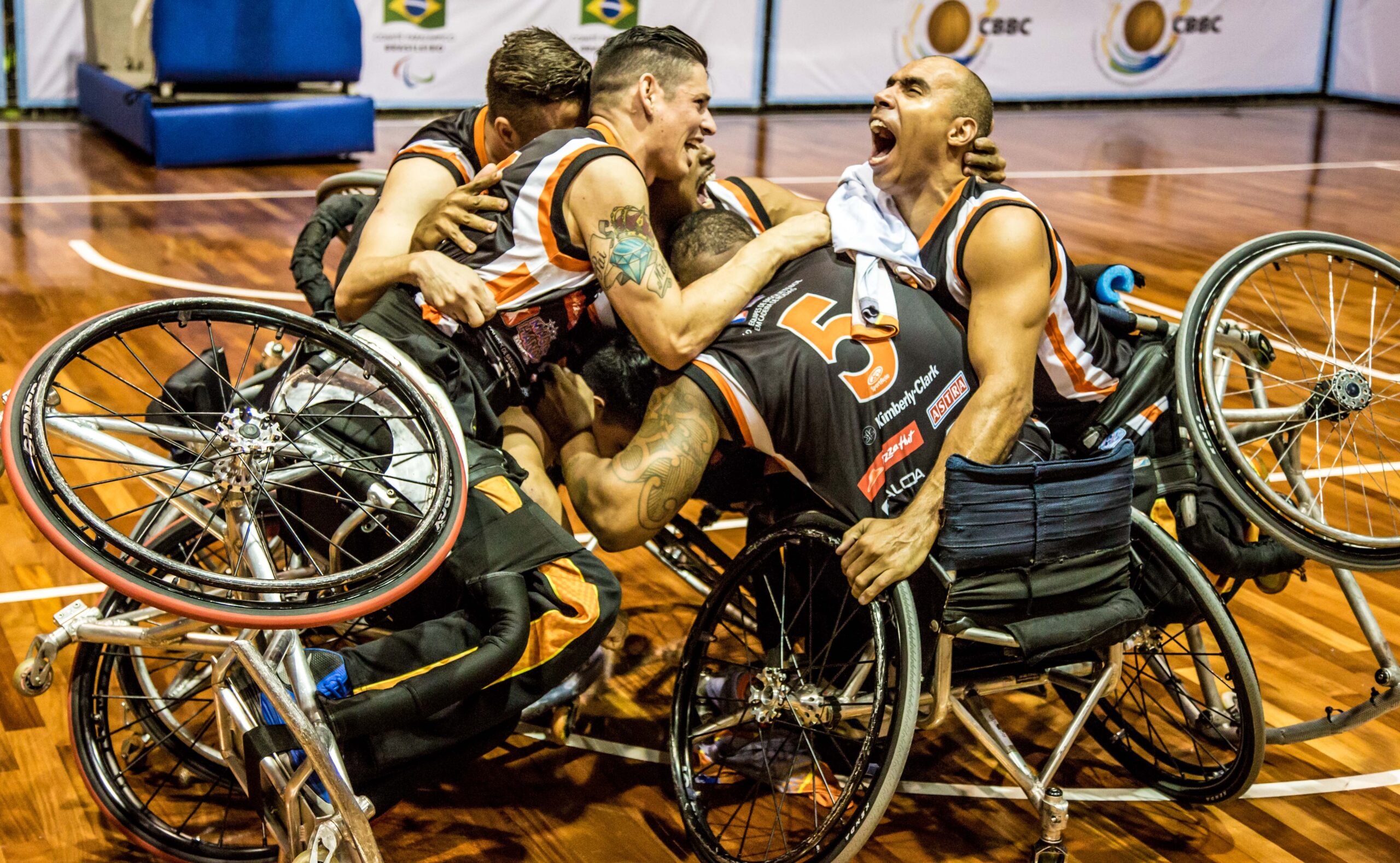 Magic Hands e Kings decidem título brasileiro de basquete em CR