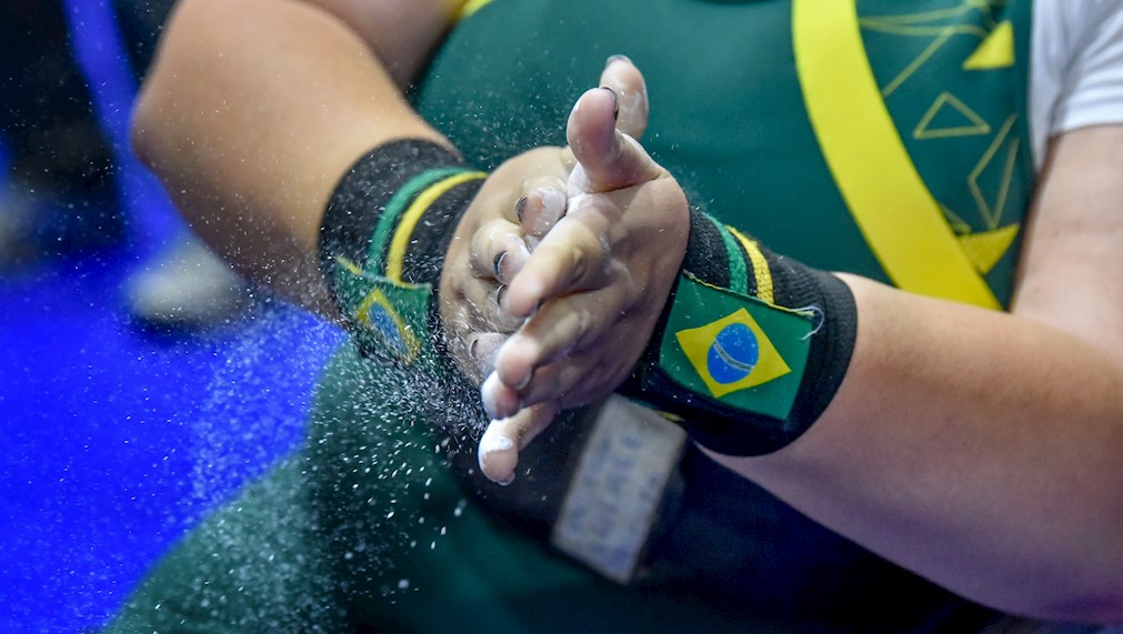 Dezoito halterofilistas da Seleção Brasileira no Mundial de Dubai são  atletas dos Centros de Referência - CPB